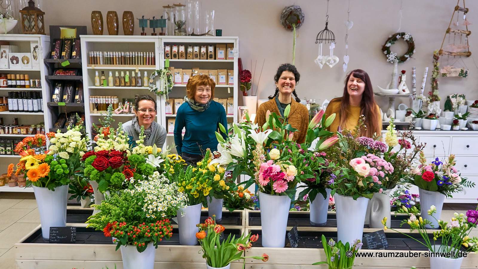 Team Raumzauber-Sinnwelt: Freude an Blumen und Pflanzen und Spaß bei der Arbeit