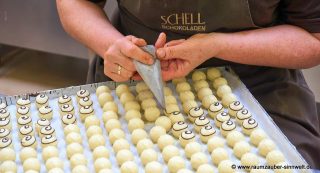 Raumzauber-Sinnwelt besucht die SCHELL-Schokoladenmanufaktur