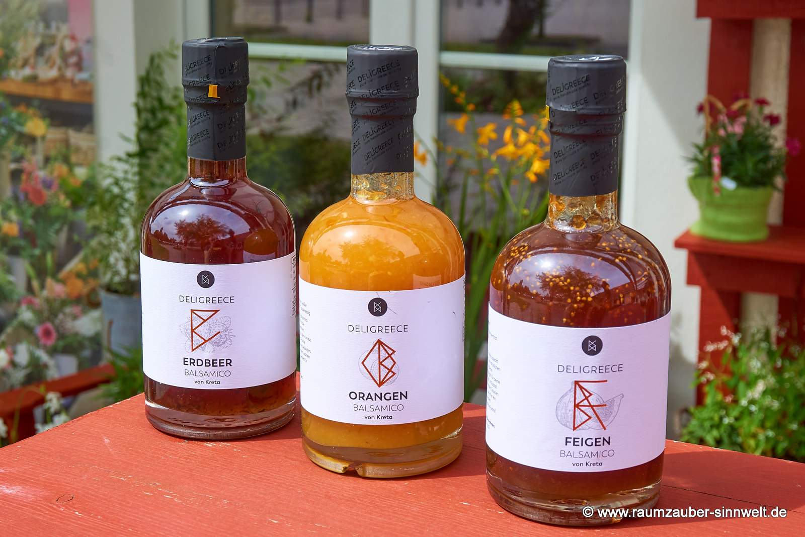 Vollmundige und fruchtige Balsamicos aus natürlichen, sonnenverwöhnten Zutaten Kretas von Deligreece.