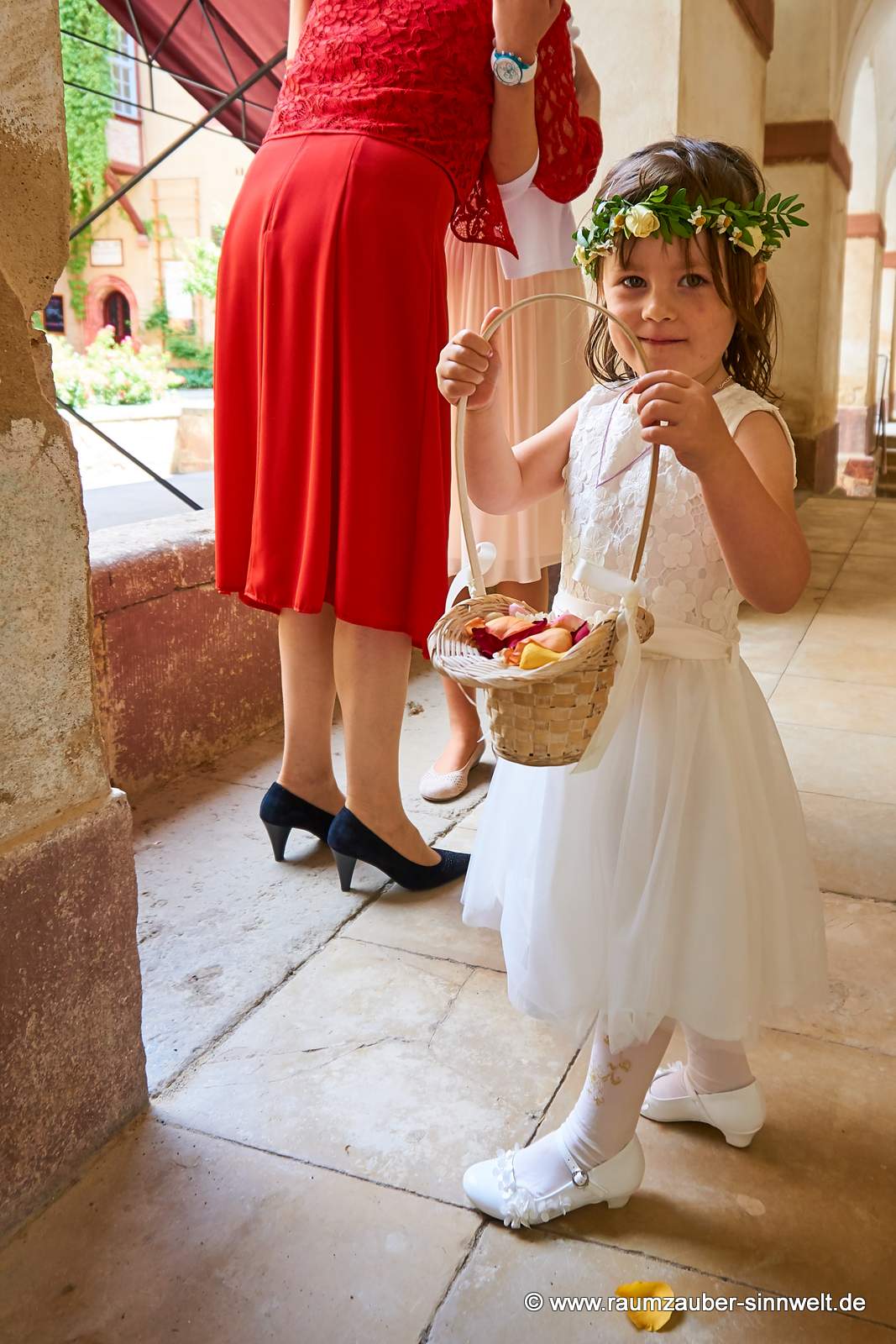 Streukörbchen und Haarschmuck fürs Blumenkind