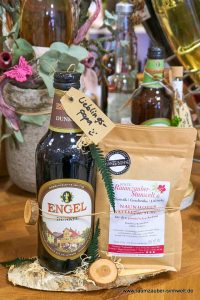 Bier aus der Biermanufaktur Engel mit Kaffee aus der Kaffee-Manufaktur Rösterei Arabica dekoriert als Präsent.