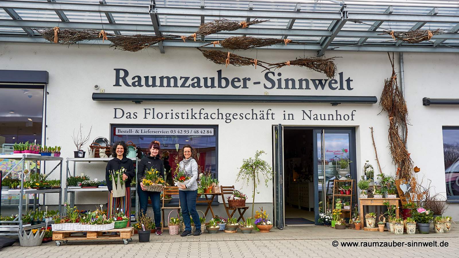 Team Raumzauber-Sinnwelt: Freude an Blumen und Pflanzen und Spaß bei der Arbeit
