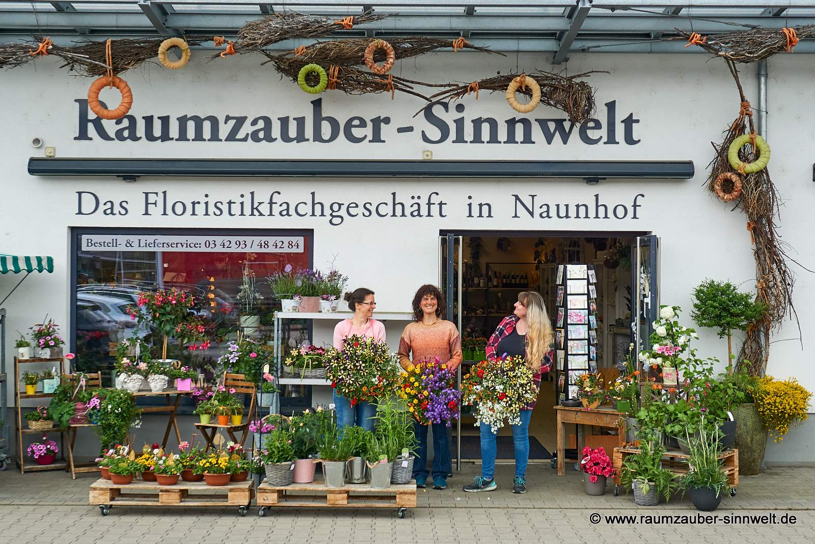 Team Raumzauber-Sinnwelt: Freude an Blumen und Pflanzen und Spaß bei der Arbeit