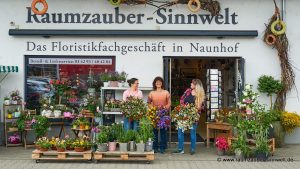 Team Raumzauber-Sinnwelt: Freude an Blumen und Pflanzen und Spaß bei der Arbeit